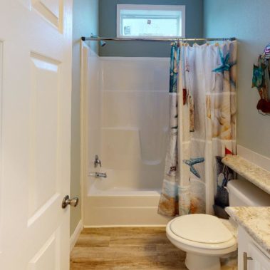 Anna-Maria-2022-Bathroom1