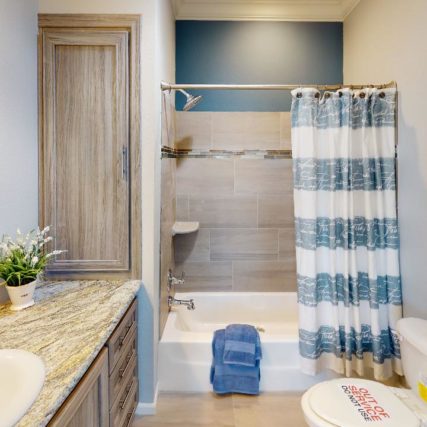 The Bayshore 2022 Bathroom1